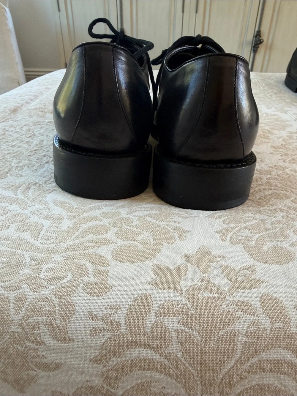 Gucci Men's Black Leather Derby Oxfords